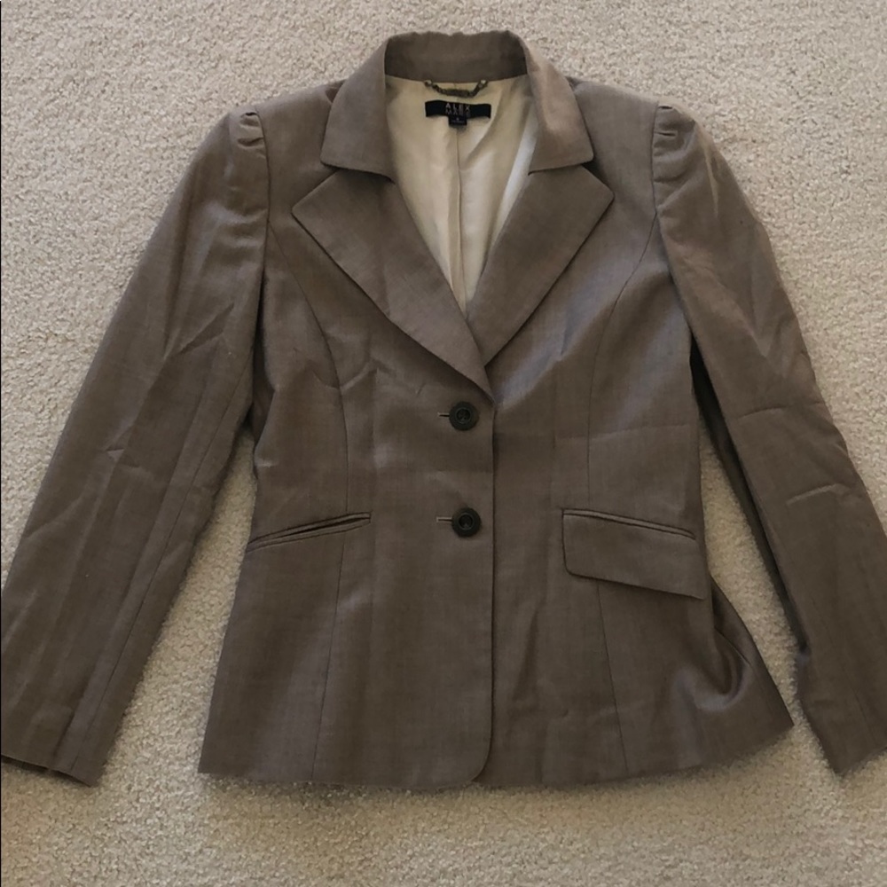 Alex Marie tan size 6 suit jacket